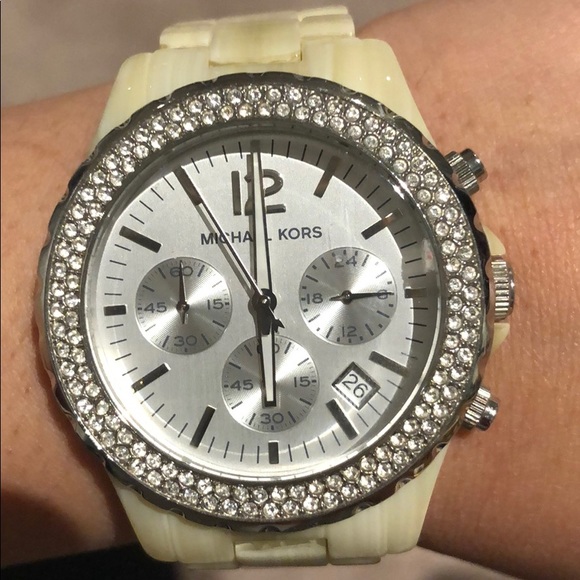 Michael Kors watch - Picture 3 of 3